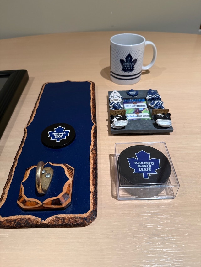 Toronto Maple Leafs Memorabilia Collection - photo 2