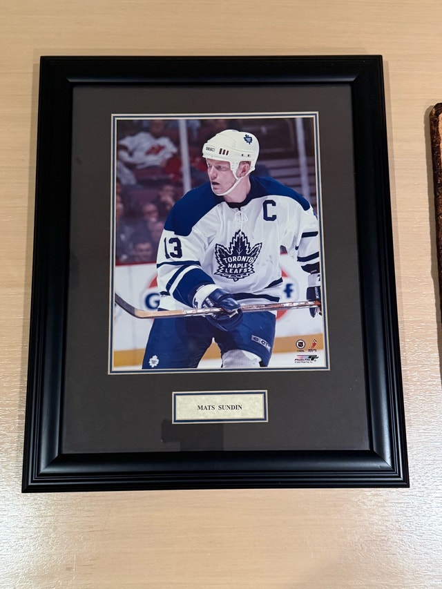 Toronto Maple Leafs Memorabilia Collection - photo 5