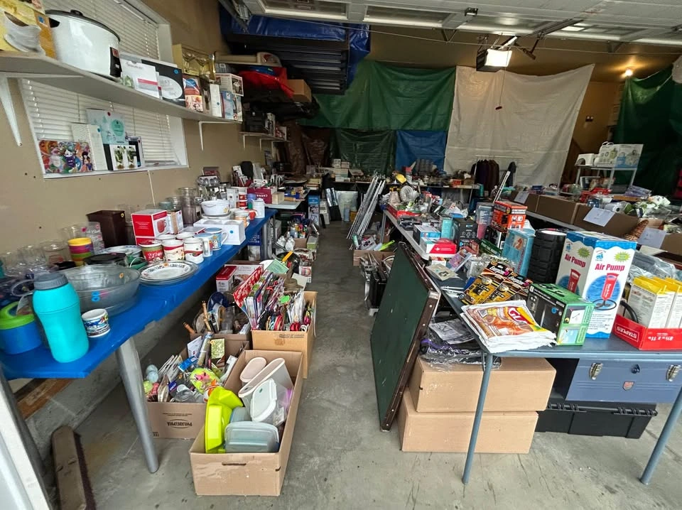 Multi Family Garage Sale - Terwillegar Area - photo 3