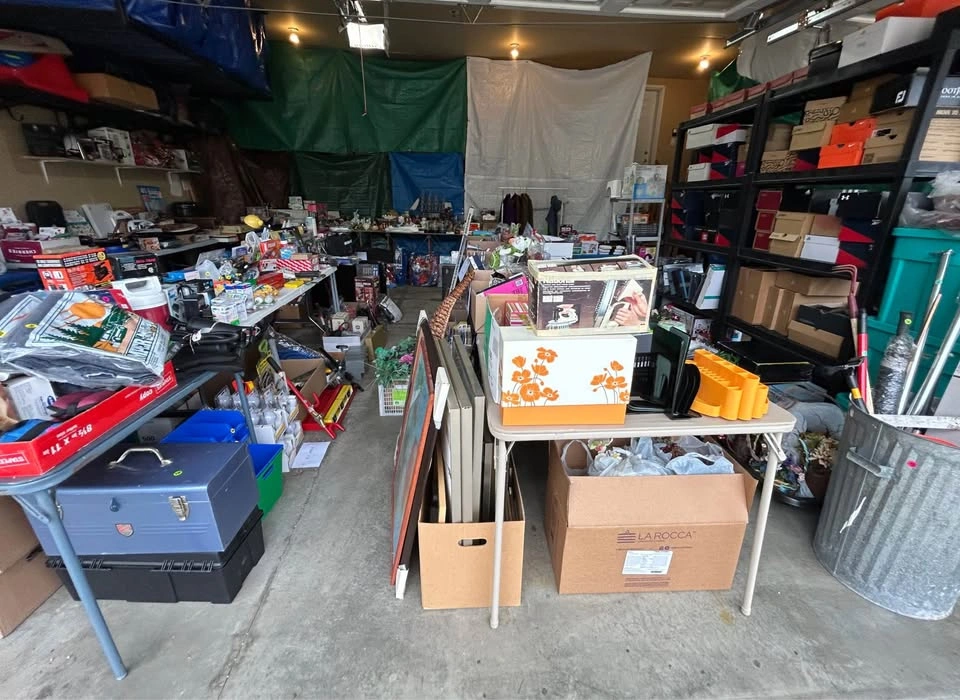 Multi Family Garage Sale - Terwillegar Area - photo 4