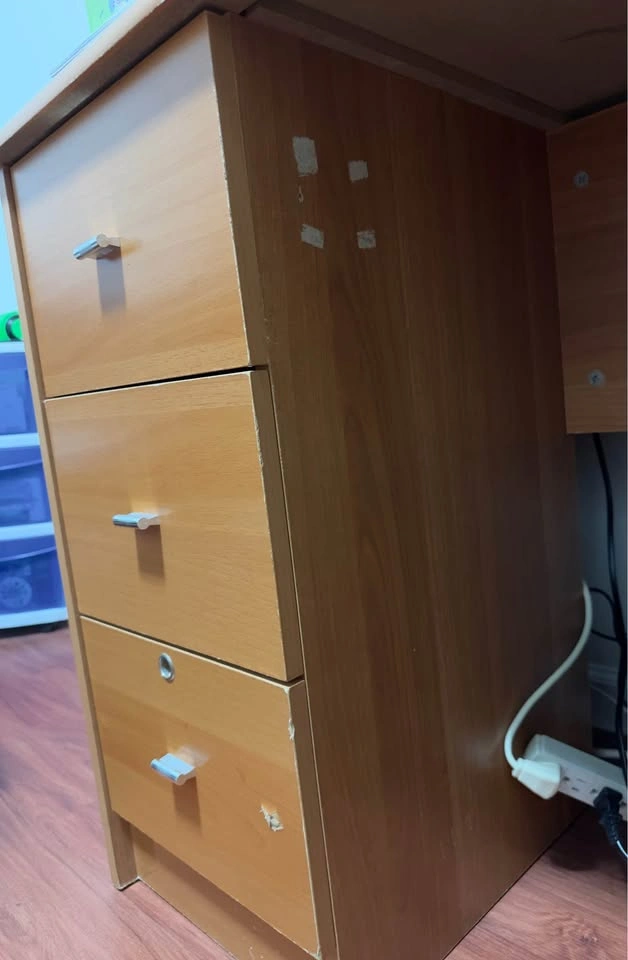 Wooden computer desk with drawers - photo 5