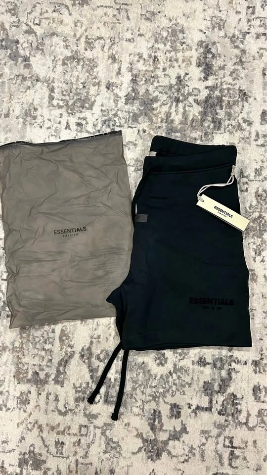 Black Essentials Shorts - Small