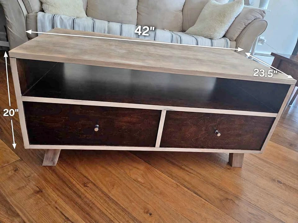 TV table / Coffee table