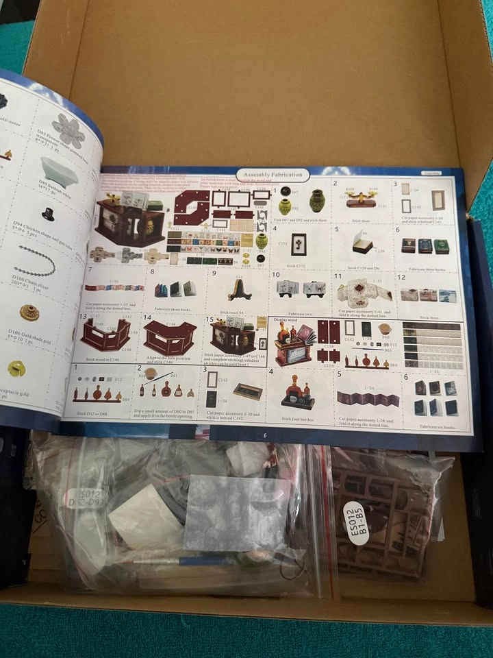 HOLO Magic City DIY miniature kit - photo 2