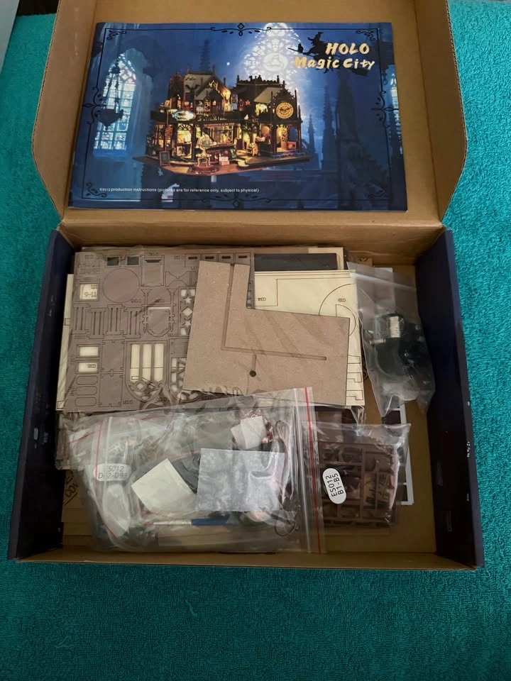 HOLO Magic City DIY miniature kit - photo 3