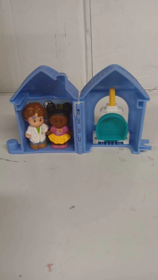 Fisher-Price Little People Doctor's Office Playset with Figures - photo 4