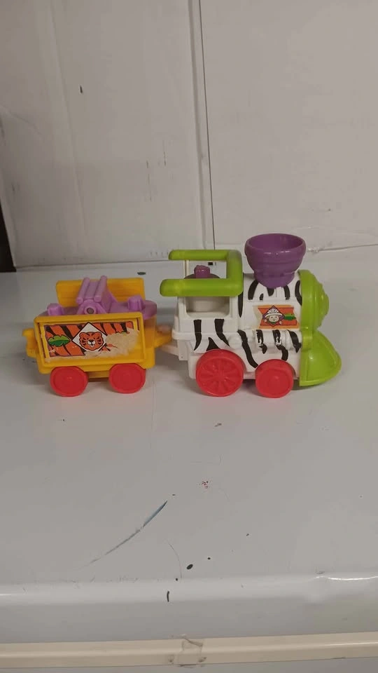 Fisher-Price Little People Zoo Train - photo 3