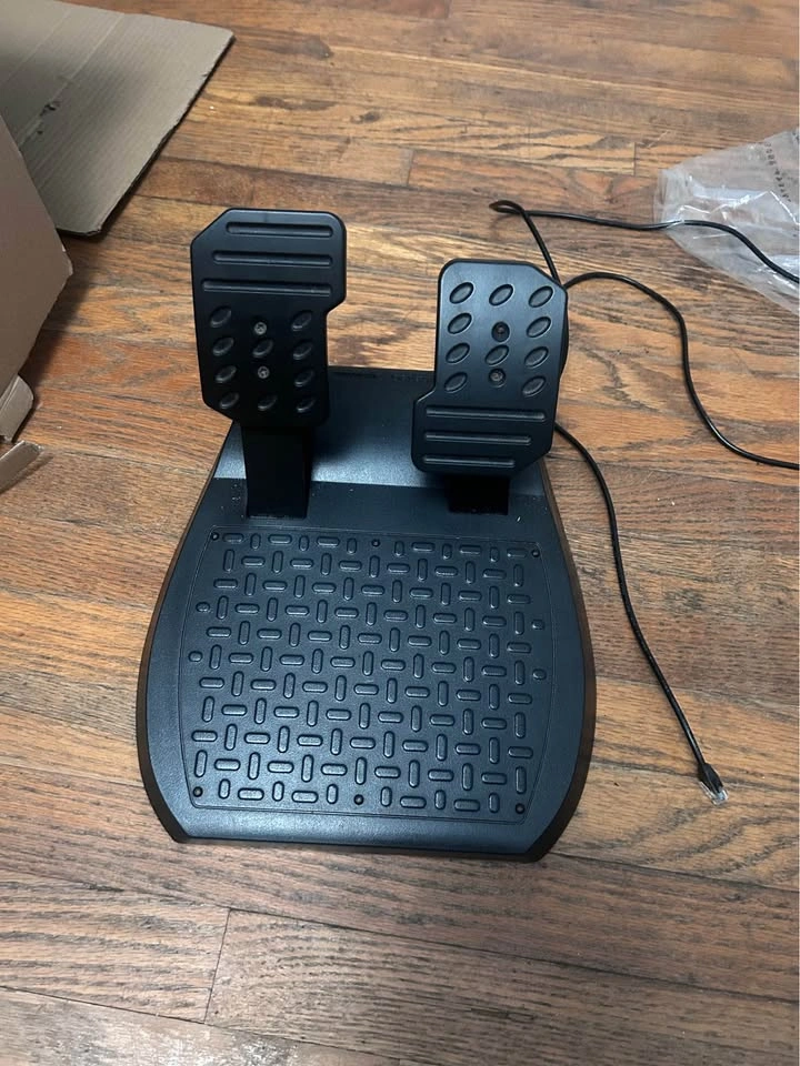 Thrustmaster t80 racing wheel (price negotiable) - photo 3