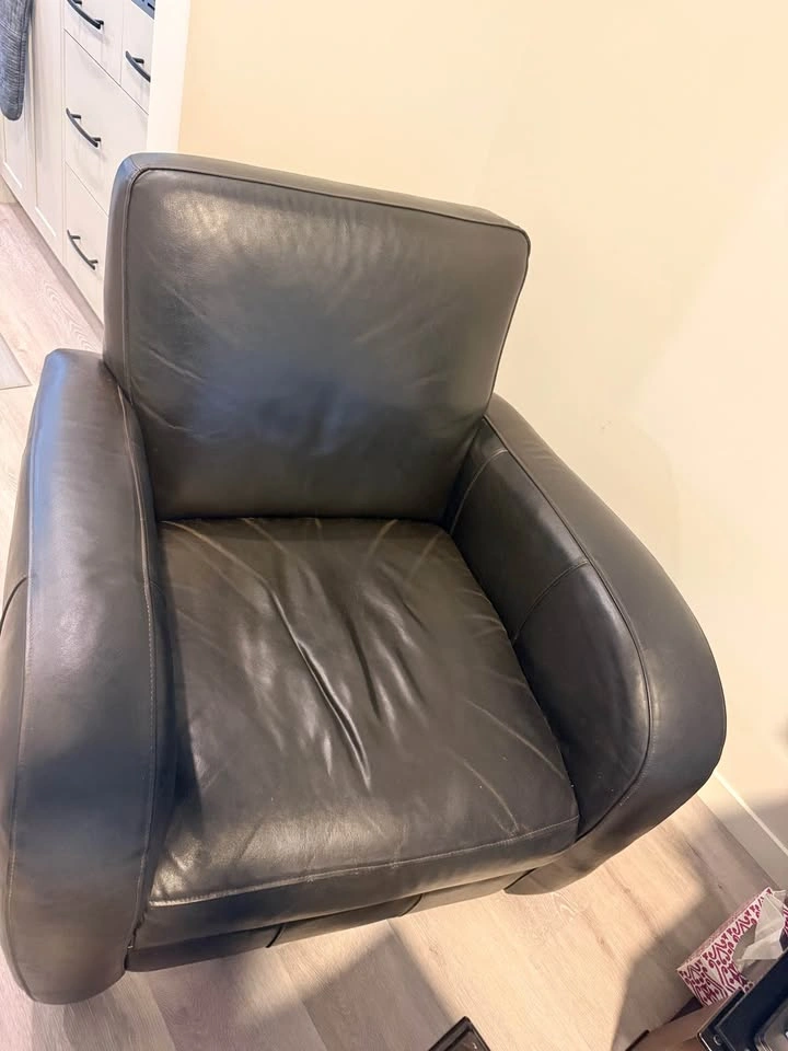 Leather Reclining Sofa + 2 Chairs – Extremely Comfortable - photo 3