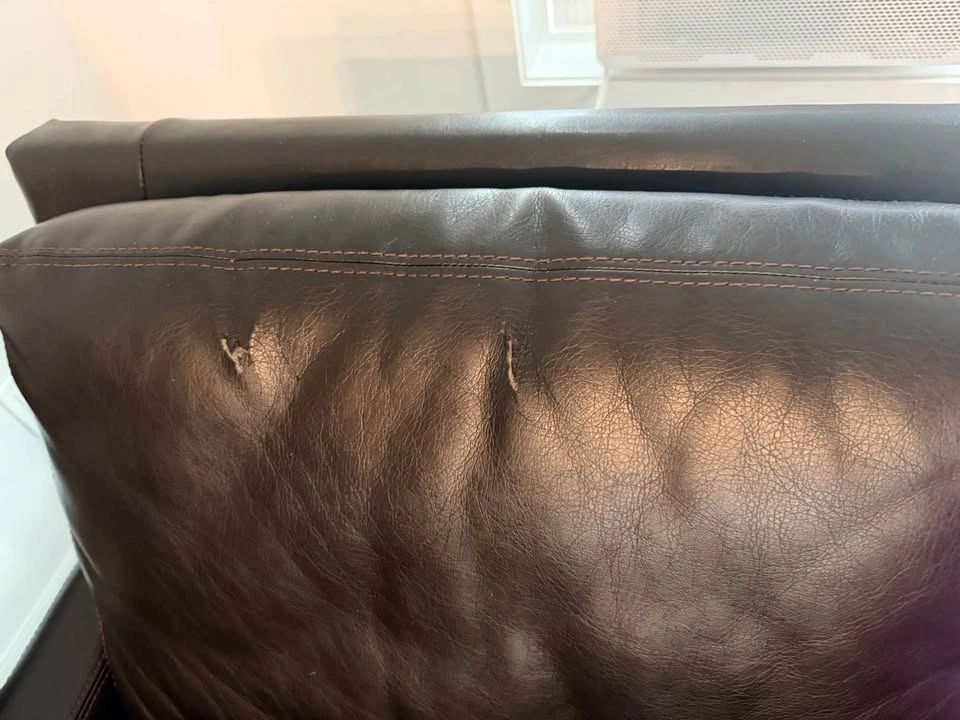 Leather Reclining Sofa + 2 Chairs – Extremely Comfortable - photo 4