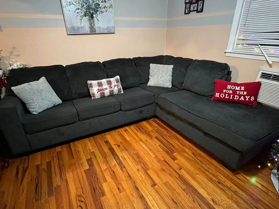 Altari 2-Piece Sectional with Chaise - photo 2