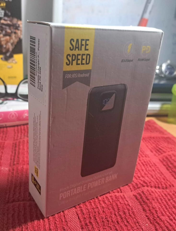 PORTABLE POWER BANK PD/30W/40000mAh