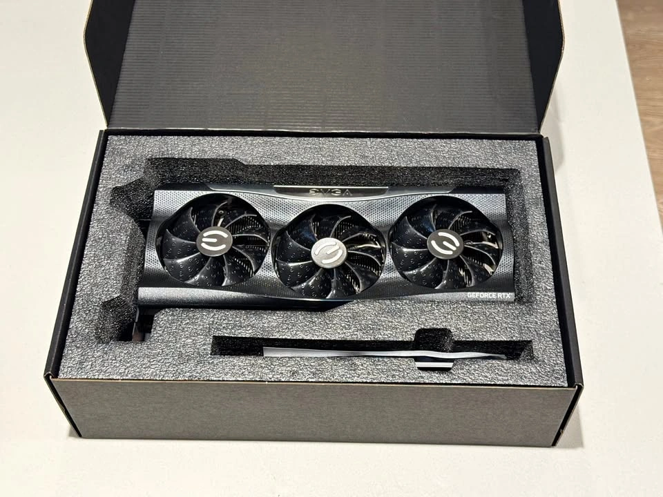EVGA RTX 3090 FTW3 ULTRA 24GB GDDR6X (Excellent Condition)