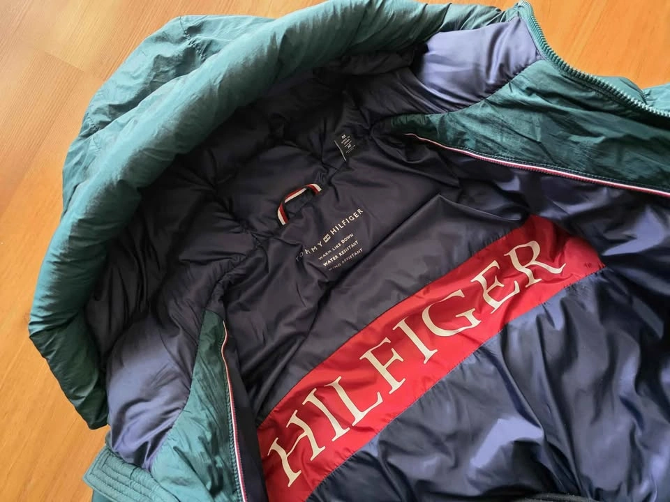 Tommy Hilfiger men's hooded puffer jacket size Medium - photo 2
