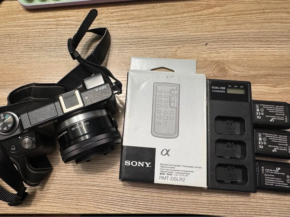 Sony NEX-6 Mirrorless Camera Kit - photo 4