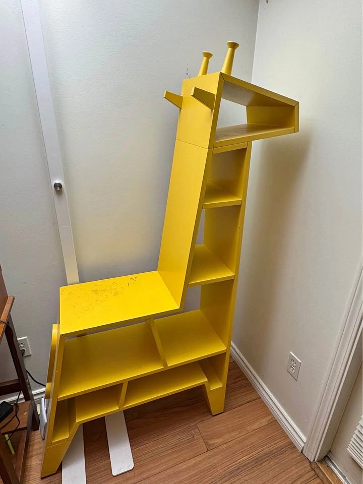 Crate & Barrel children’s giraffe bookshelf