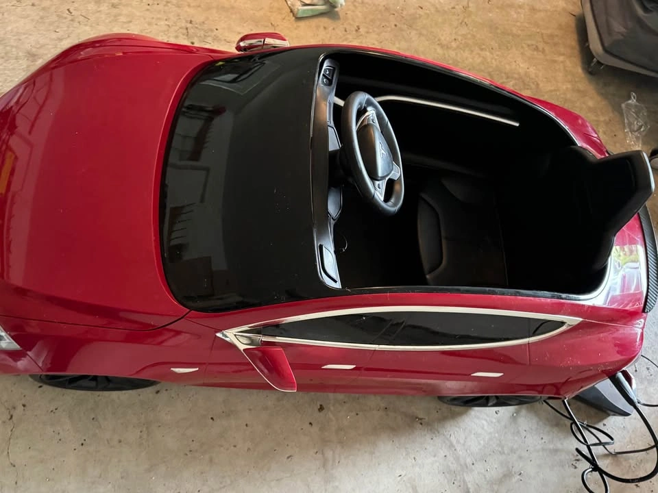 Original Tesla licensed ride-on electric car (not a knockoff) - photo 3