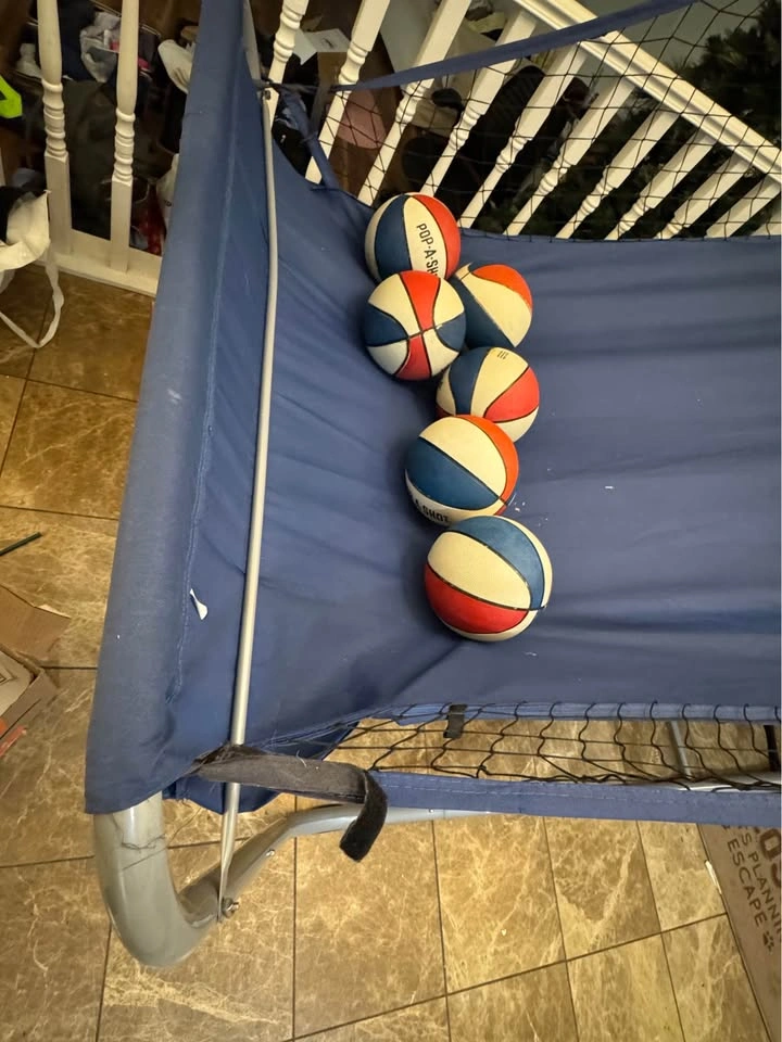 Pop-A-Shot Dual Hoop Basketball Arcade Game - photo 2