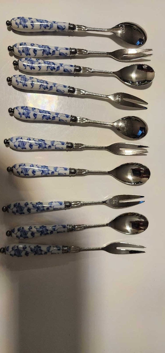 Ceramic Handle Floral Cutlery Set