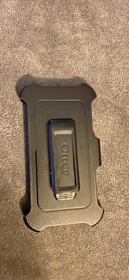 Otterbox Defender belt clip