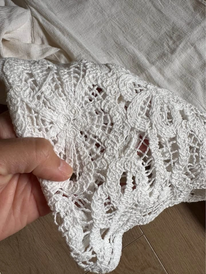 ZARA Boho White Linen Cropped Pants with Eyelet Embroidery - photo 4