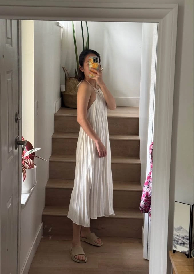 ✨ White Pleated Halter Backless Dress ✨ - photo 2