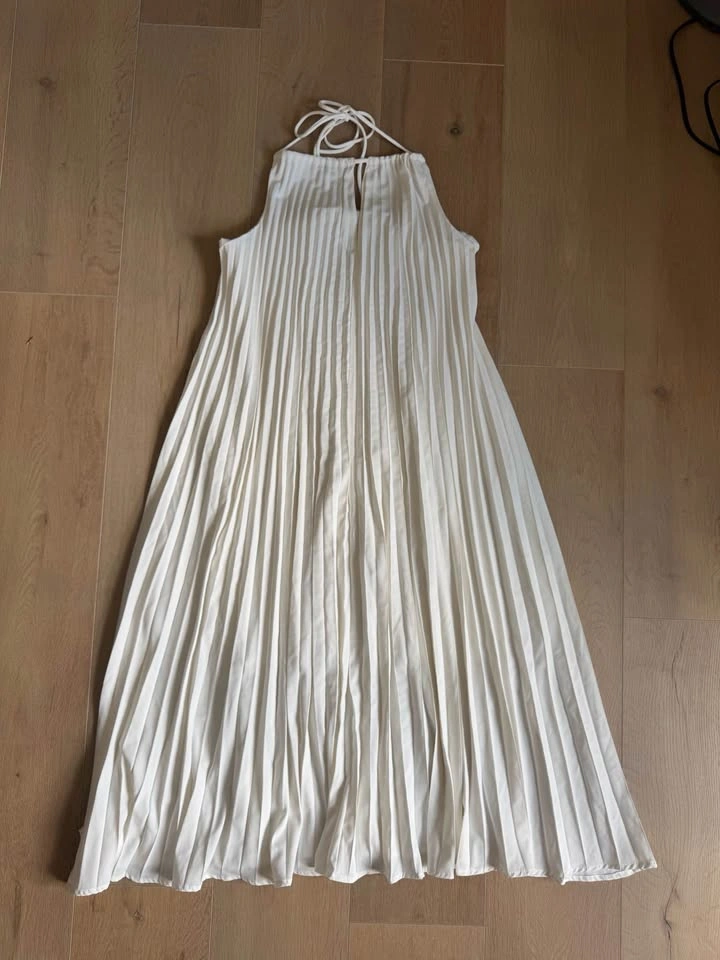✨ White Pleated Halter Backless Dress ✨ - photo 4