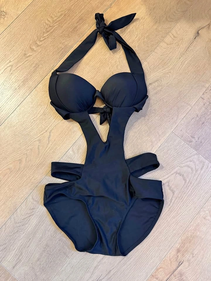 Black swim suits