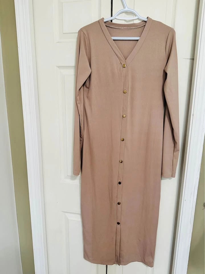 Beige Ribbed Midi Dress - V-neck button front - photo 2