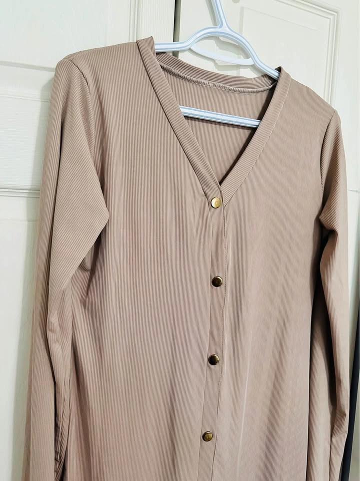 Beige Ribbed Midi Dress - V-neck button front - photo 3