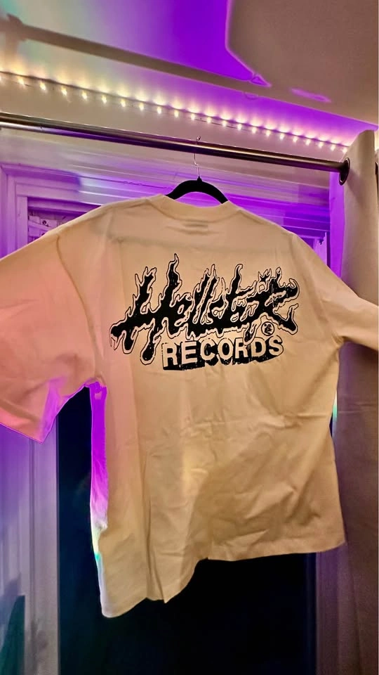 Hellstar Tshirts (LARGE) - Brand New - photo 3