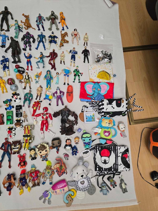 Huge Lot Action Figures & Toys - Marvel, TMNT etc. - photo 2