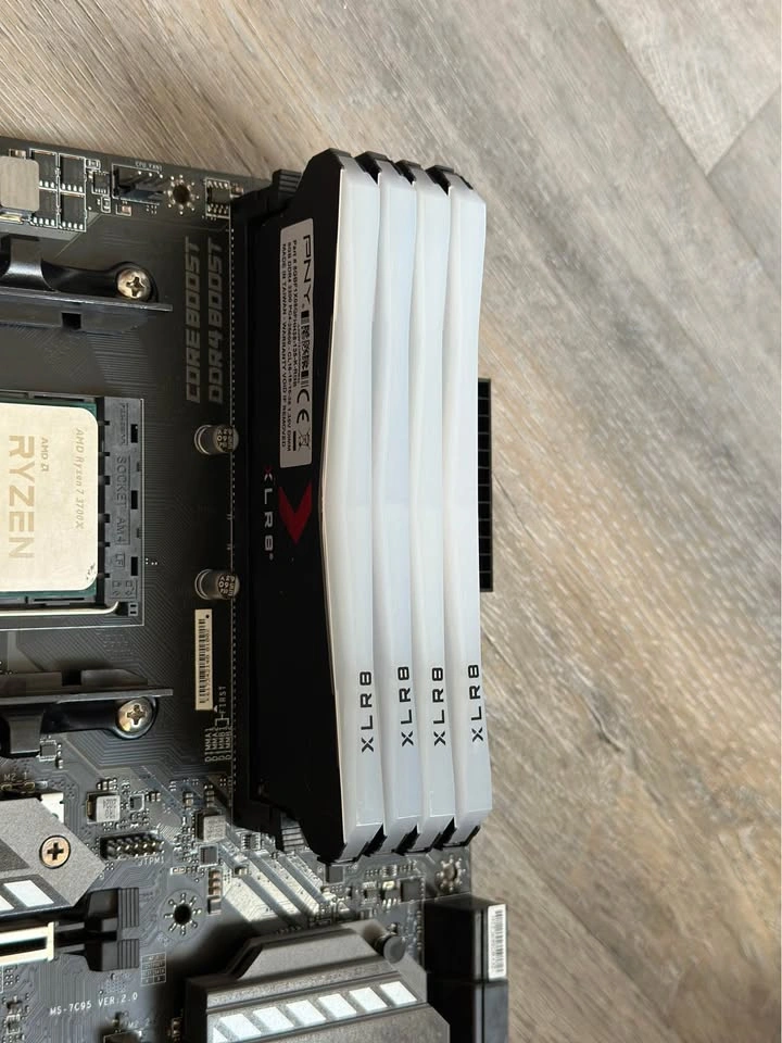 Clean AMD Ryzen 7 3700X + MSI B550M Bazooka + 32GB RAM Combo - photo 2