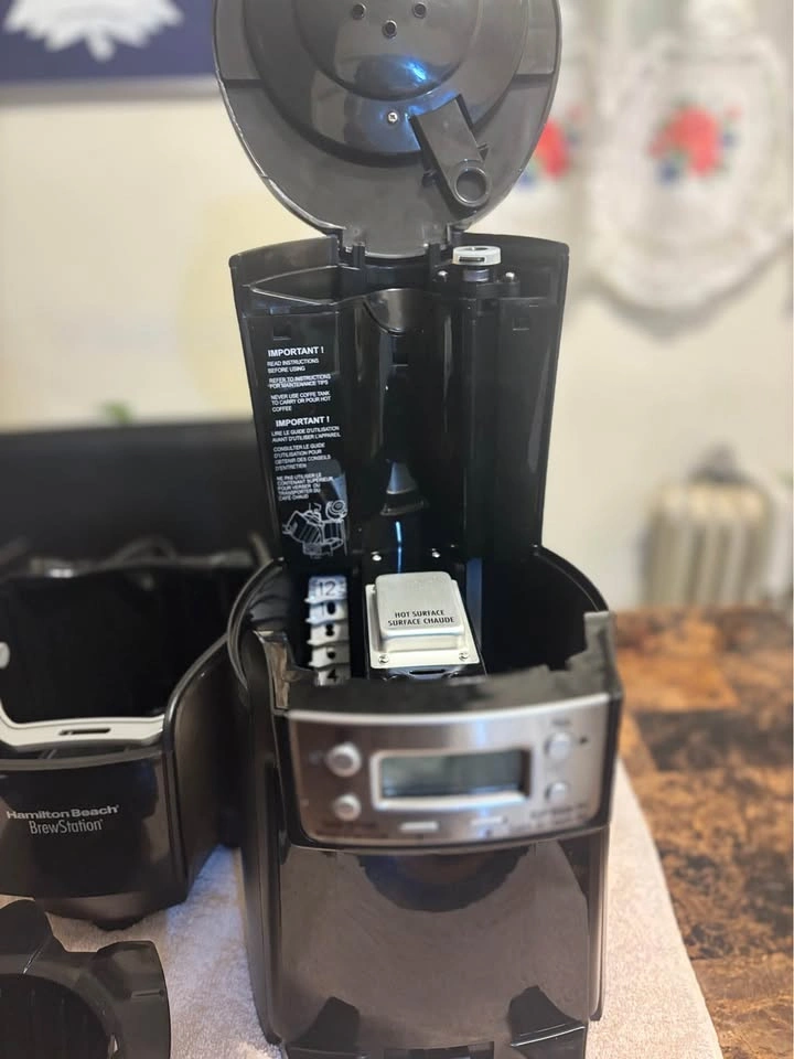 HAMILTON BEACH BREW STATION 12 CUP COFFEE MACHINE - photo 4