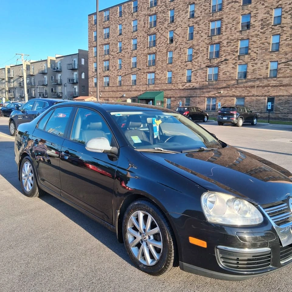 2010 Volkswagen Jetta 2.5 Sedan 4D - photo 4