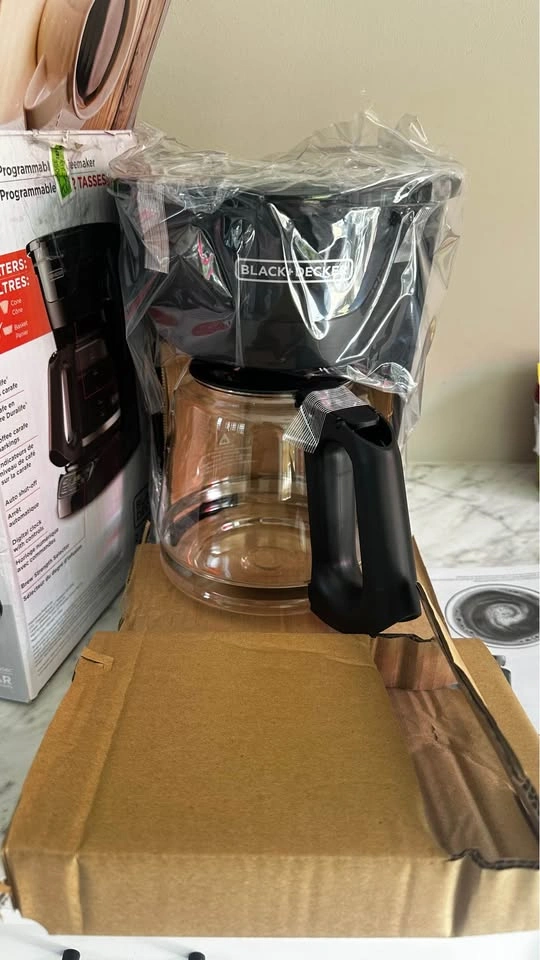 Black+Decker 12-Cup Programmable Coffeemaker - photo 2