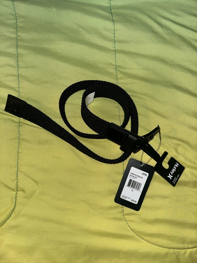 Hurley unisex black belt size 30