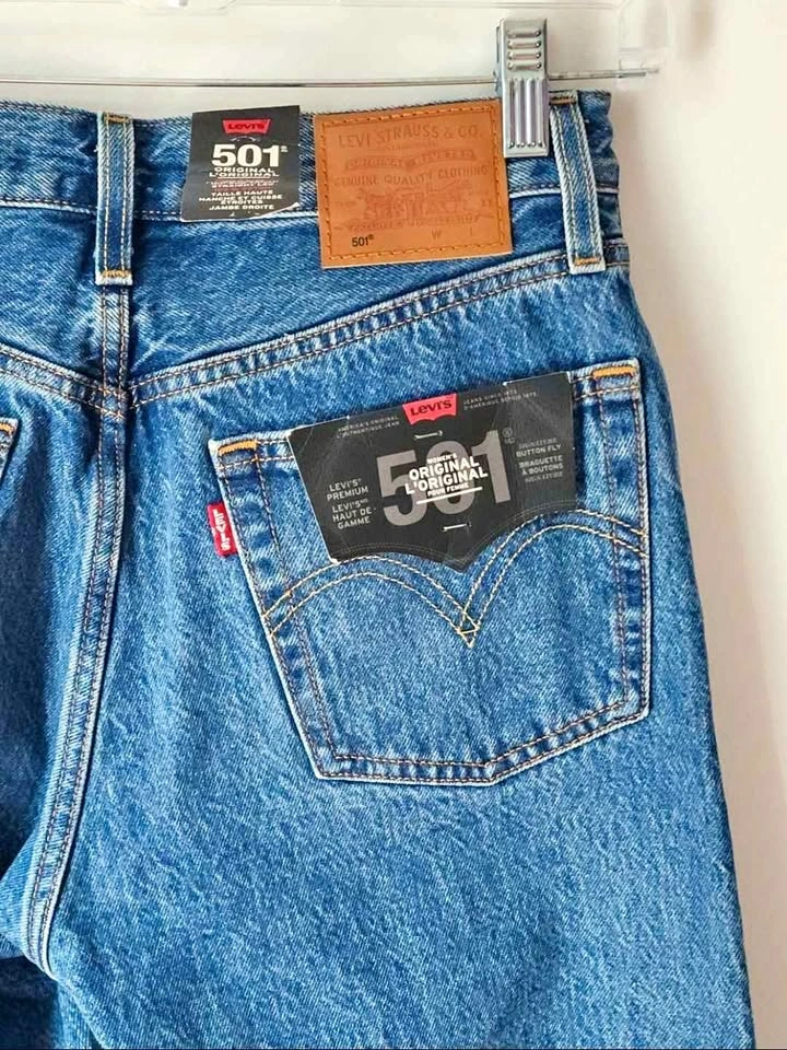 NEW Levi's Premium 501 Original Straight Leg Jeans W25 L32