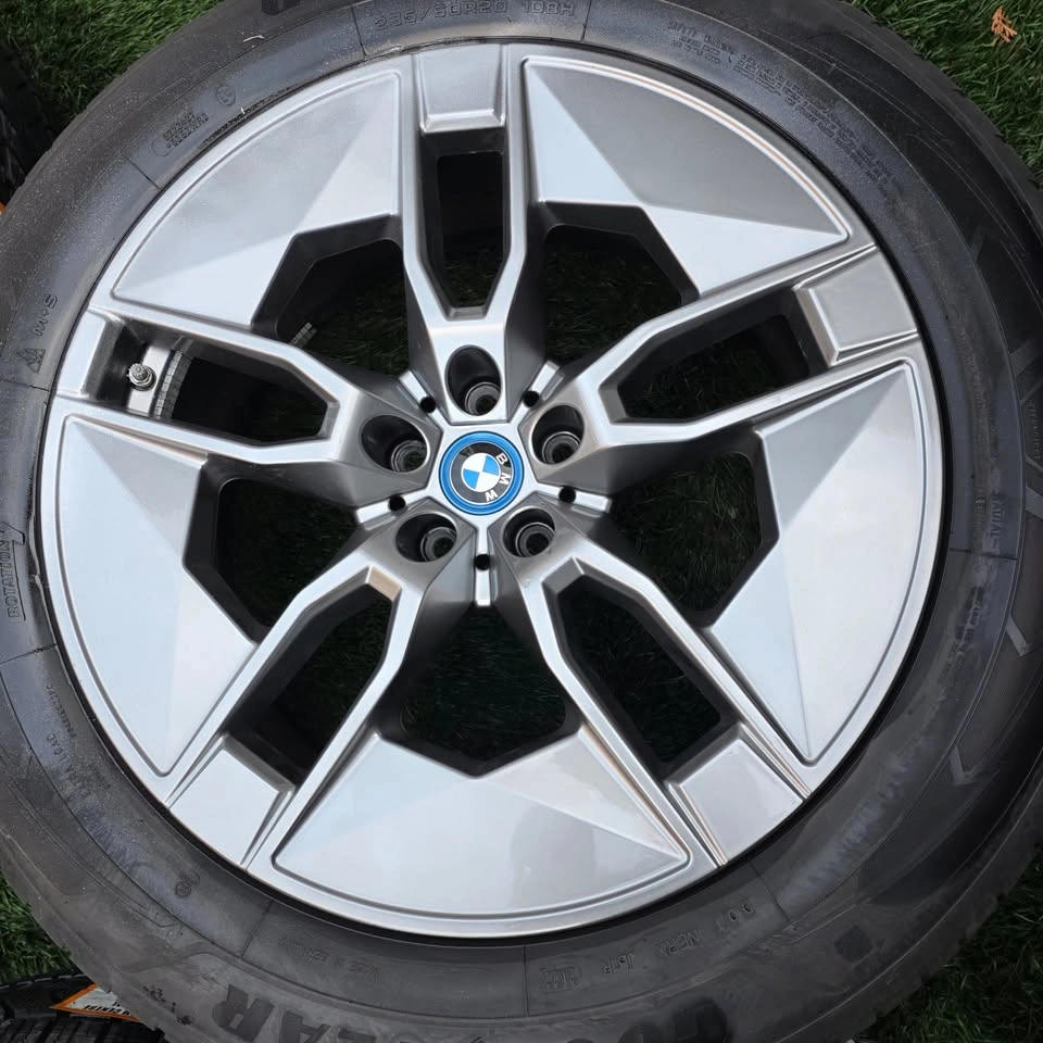235/60/20 Goodyear Winter Tires with BMW OEM Rims & TPMS - photo 5