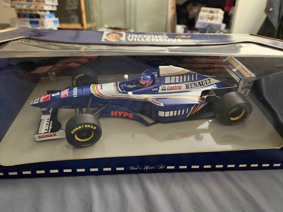 1:18 Jacques Villeneuve Williams Renault F1 1997 Diecast