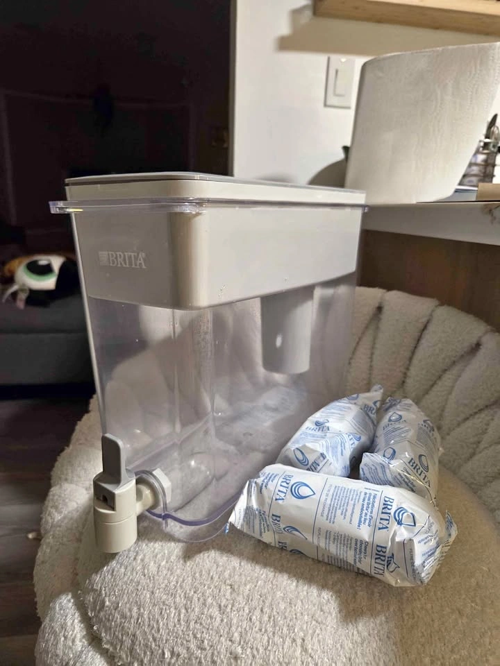 Brita Water Filter Dispenser with New Filters