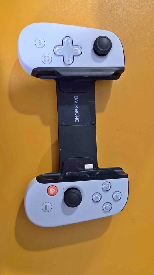 Backbone One Mobile Gaming Controller — PlayStation Edition (USB