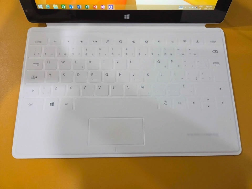 Microsoft Surface RT 32GB + White Touch Cover Keyboard - photo 3