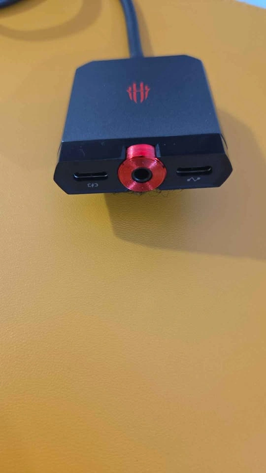 RedMagic Gaming Dock — USB-C Docking Station for RedMagic Phones - photo 3