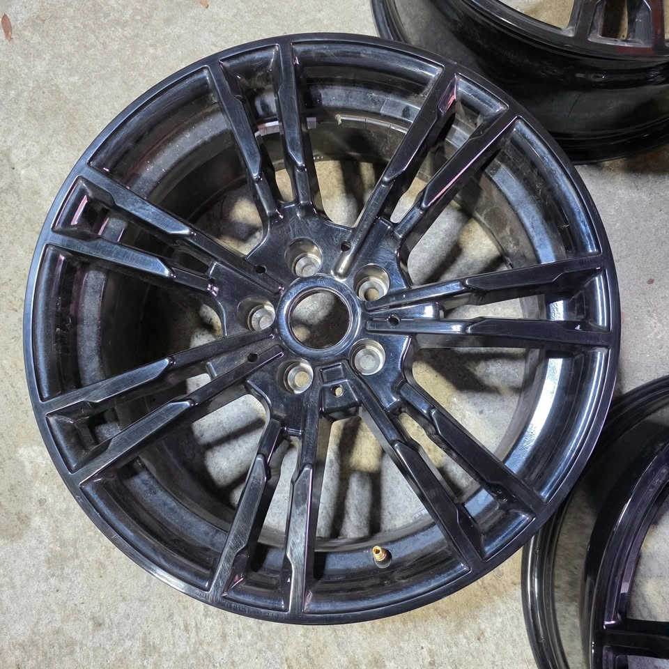 18 inch black replica alloy rims 5x112 - photo 3