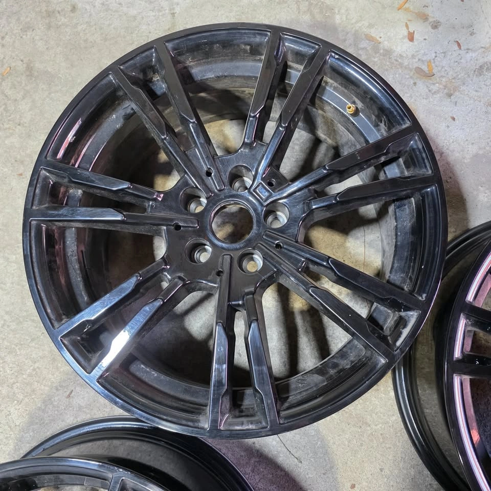18 inch black replica alloy rims 5x112 - photo 4
