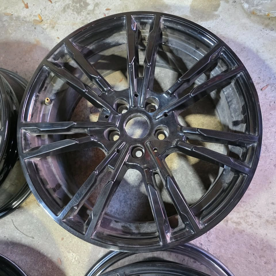 18 inch black replica alloy rims 5x112 - photo 5