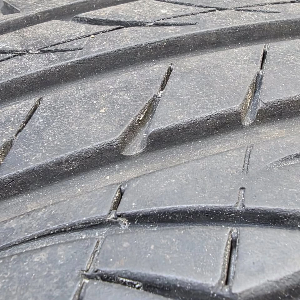 one tire only 245/40/17 Hankook all season tire - photo 5