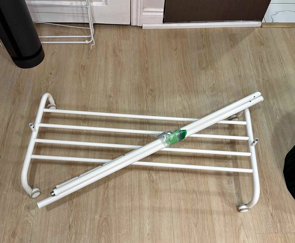 IKEA - RIGGA Clothes Rack