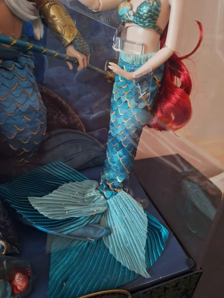 New Fairytale Series Ariel & King Triton 4117 Disney Store Exclu - photo 4